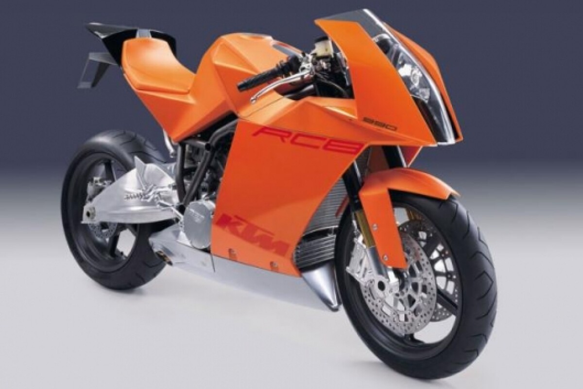 Early concept picture of the (then 990cc) KTM RC8.