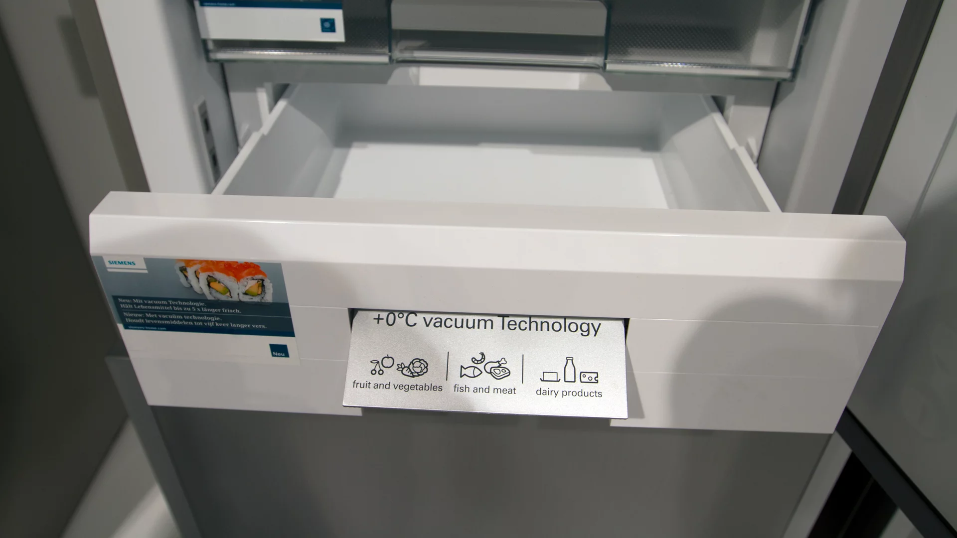 The vacuum drawer is hermetically sealed with a special