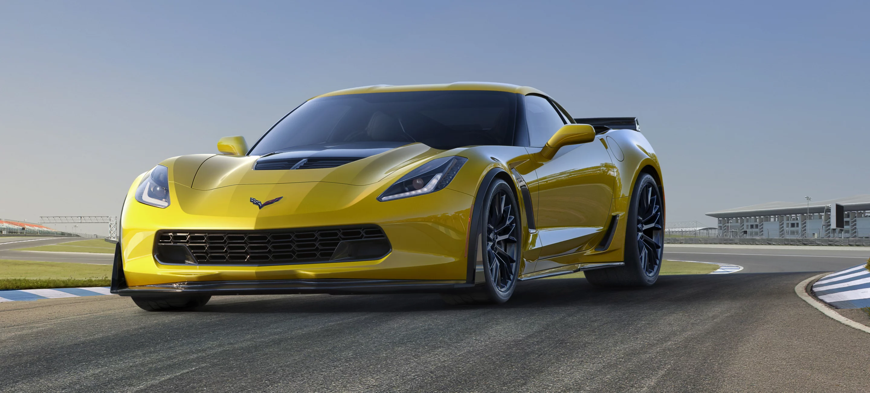 The Z06 uses a 6.5 foot long carbon fiber tube, outsourced from Australia, instead of a traditional driveline to reduce torsional twisting between engine and rear end