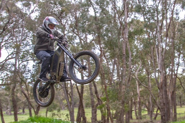 Stealth Bomber: 10.5 inch suspension travel at the rear and 8 inches at the front are great for trails and small jumps