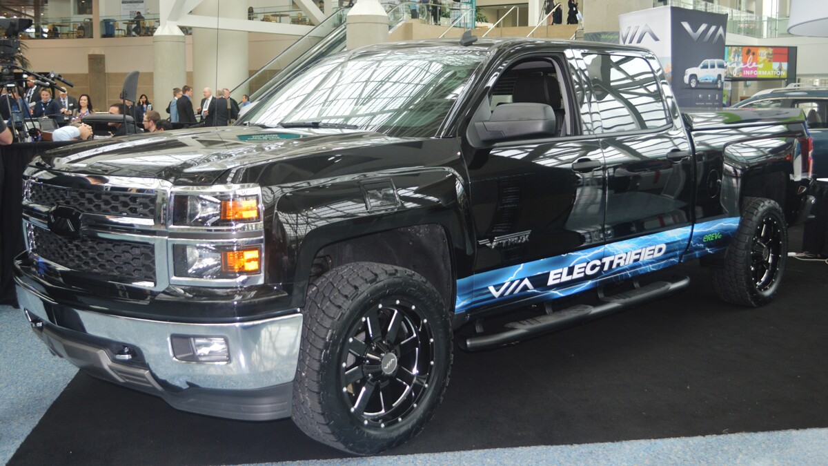 Via Motors Unveils Solar Range Extending Tonneau Cover