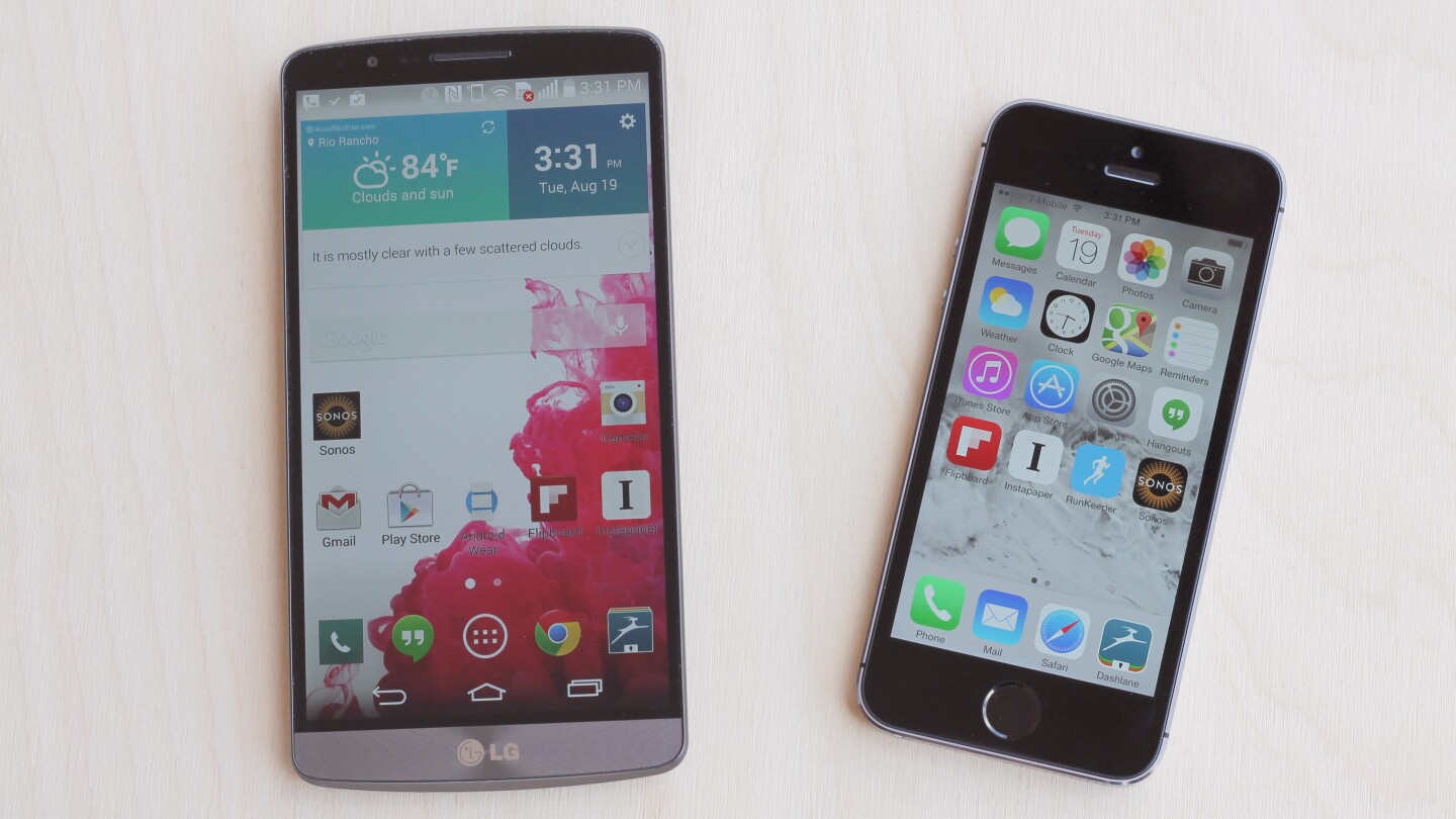 As different as they are, these are still two of the best smartphones you can buy today (Photo: Will Shanklin/Gizmag.com)