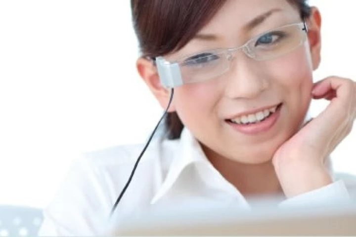 Wink Glasses set to remind those forgetful blinkers