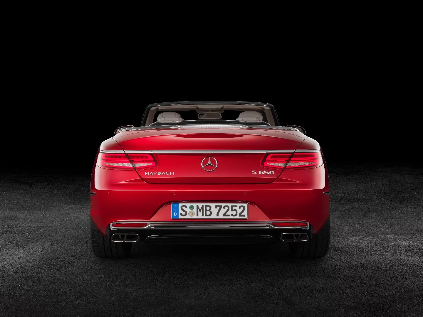 Mercedes tried to evoke luxury yachts when it was designing the S-Class Cabriolet