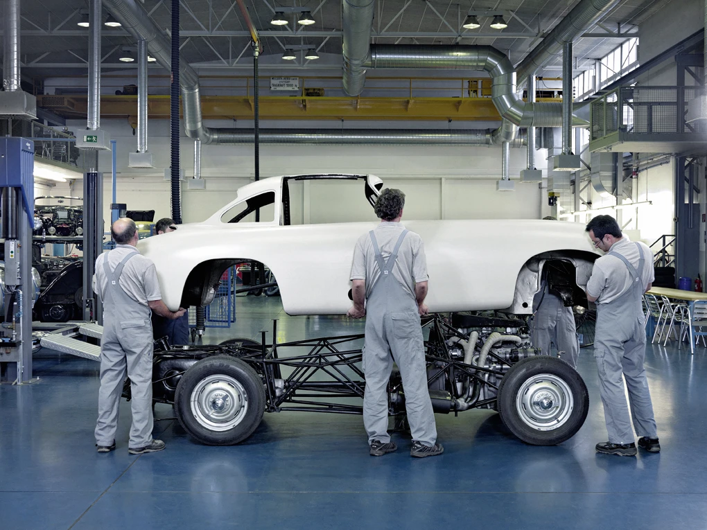 The 300 SL undergoing restoration (Photo: Mercedes-Benz)