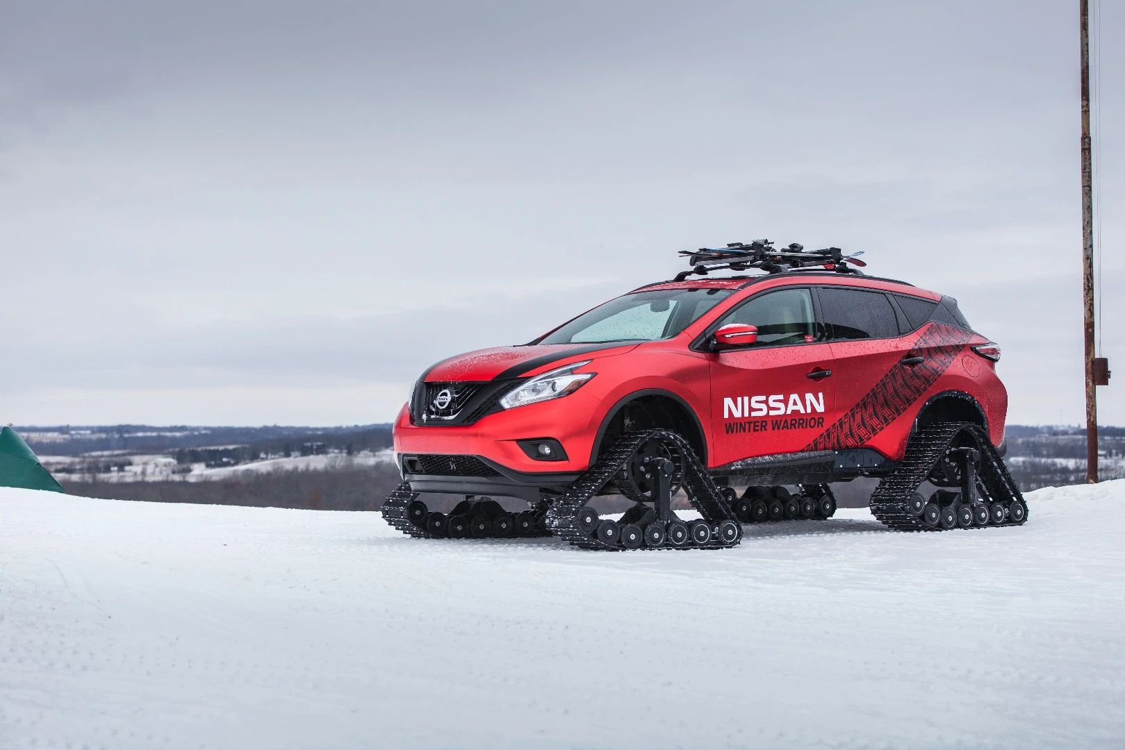 The Murano Winter Warrior has 13.4 in (34 cm) of ground clearance and an 88-in (224-cm) track width