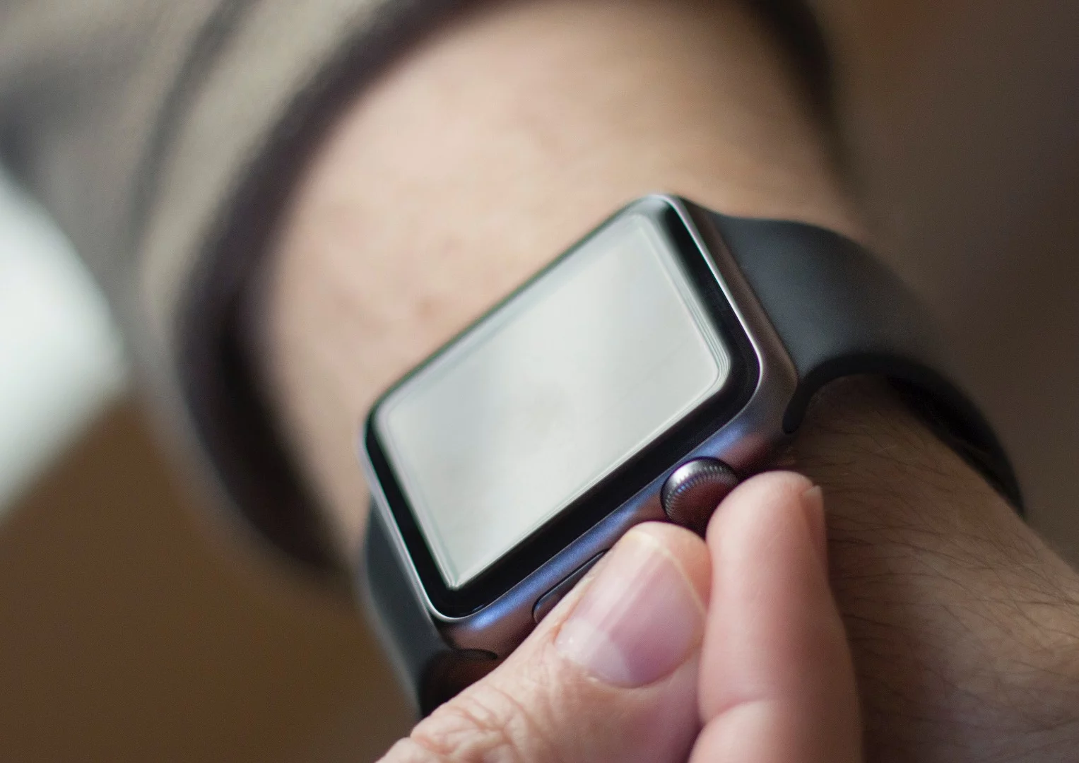 Winding the Apple Watch's Digital Crown