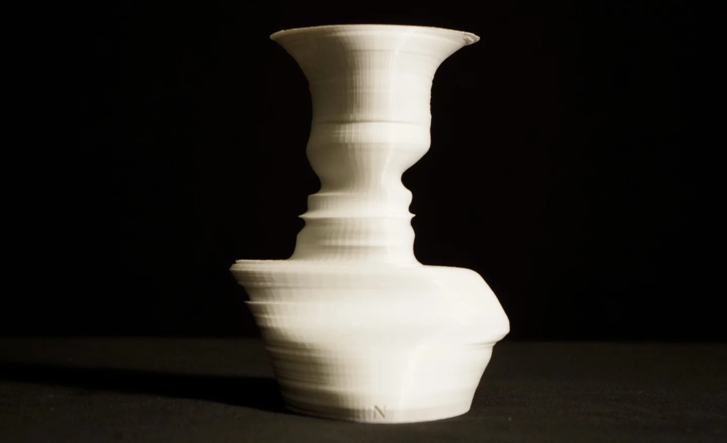 fazes puts the profiles of up to 16 people in vase form