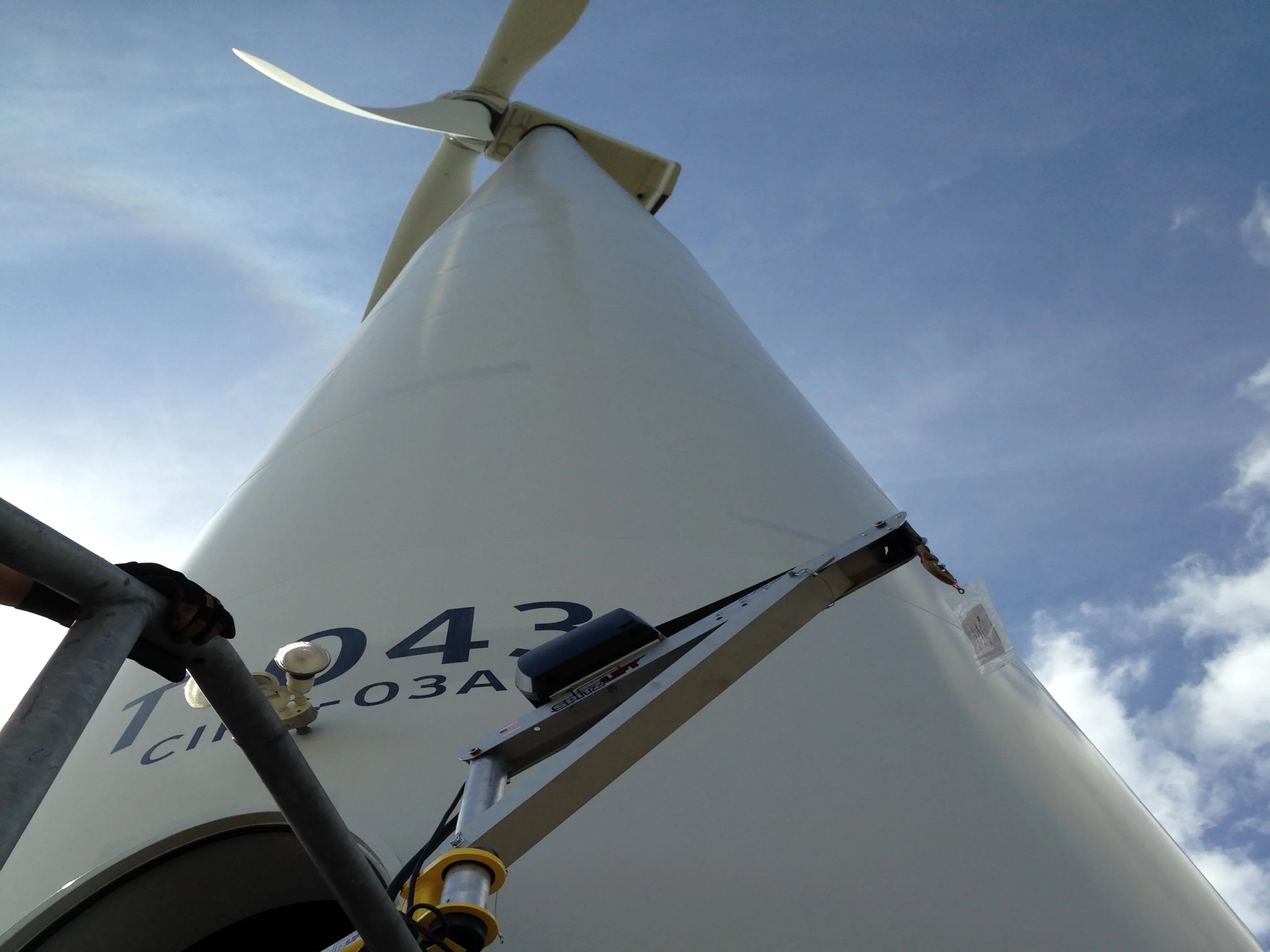 Spitzlift's miniature crane