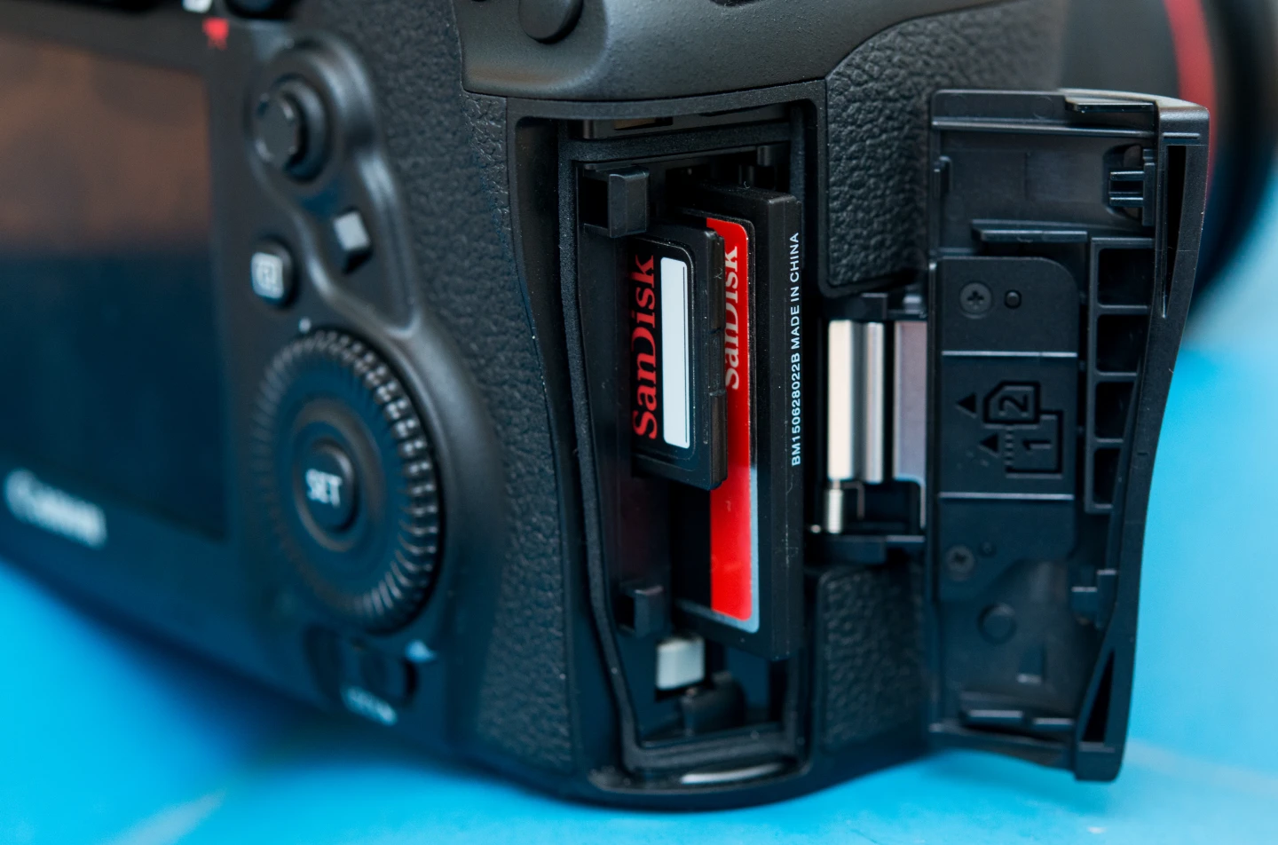 The Canon EOS 5D Mark IV shoots to one SD and one CompactFlash memory card