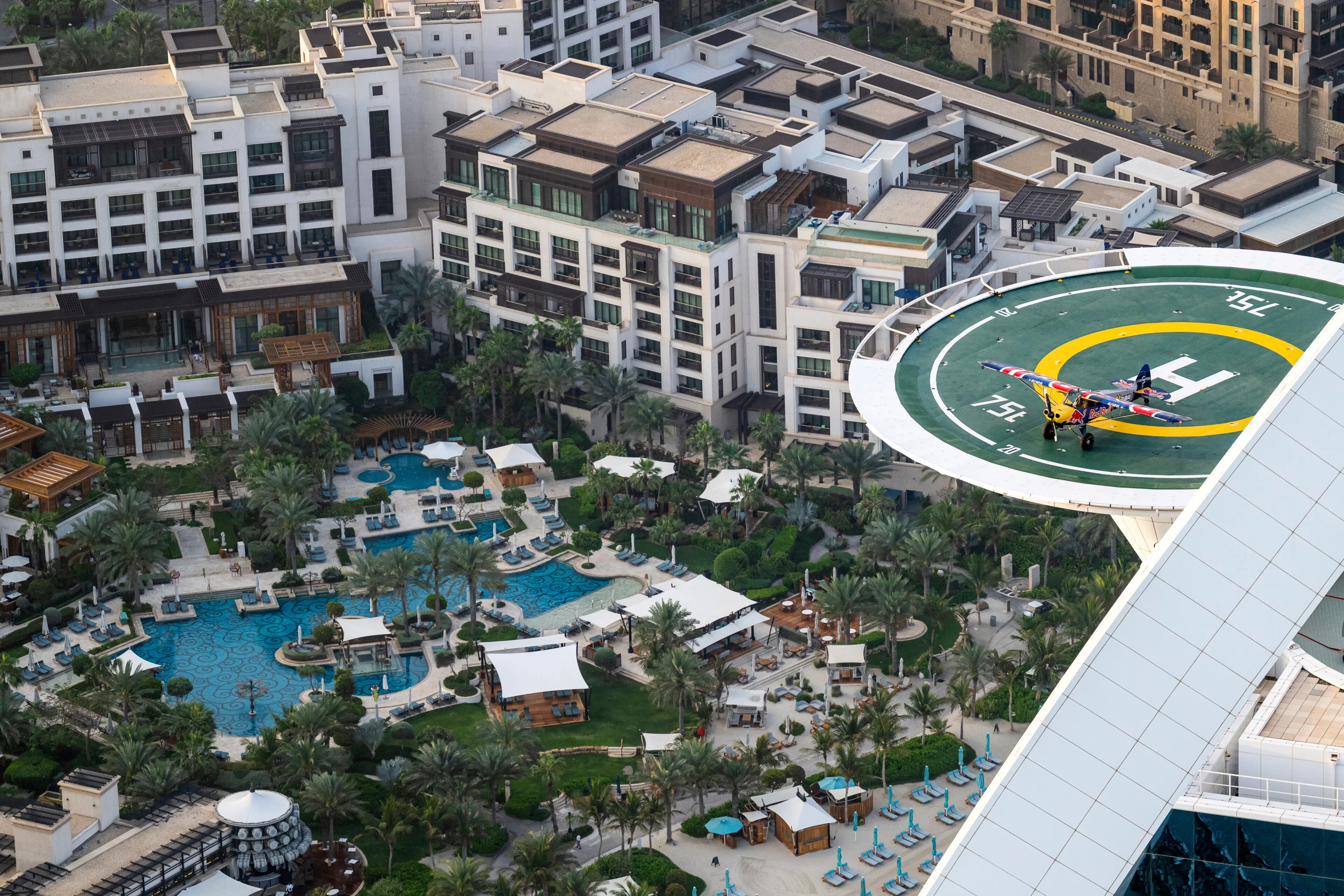 The Burj Al Arab Jumeirah’s helipad has hosted a number of previous stunts, including Tiger Woods teeing off and David Coulthard performing donuts in an F1 car