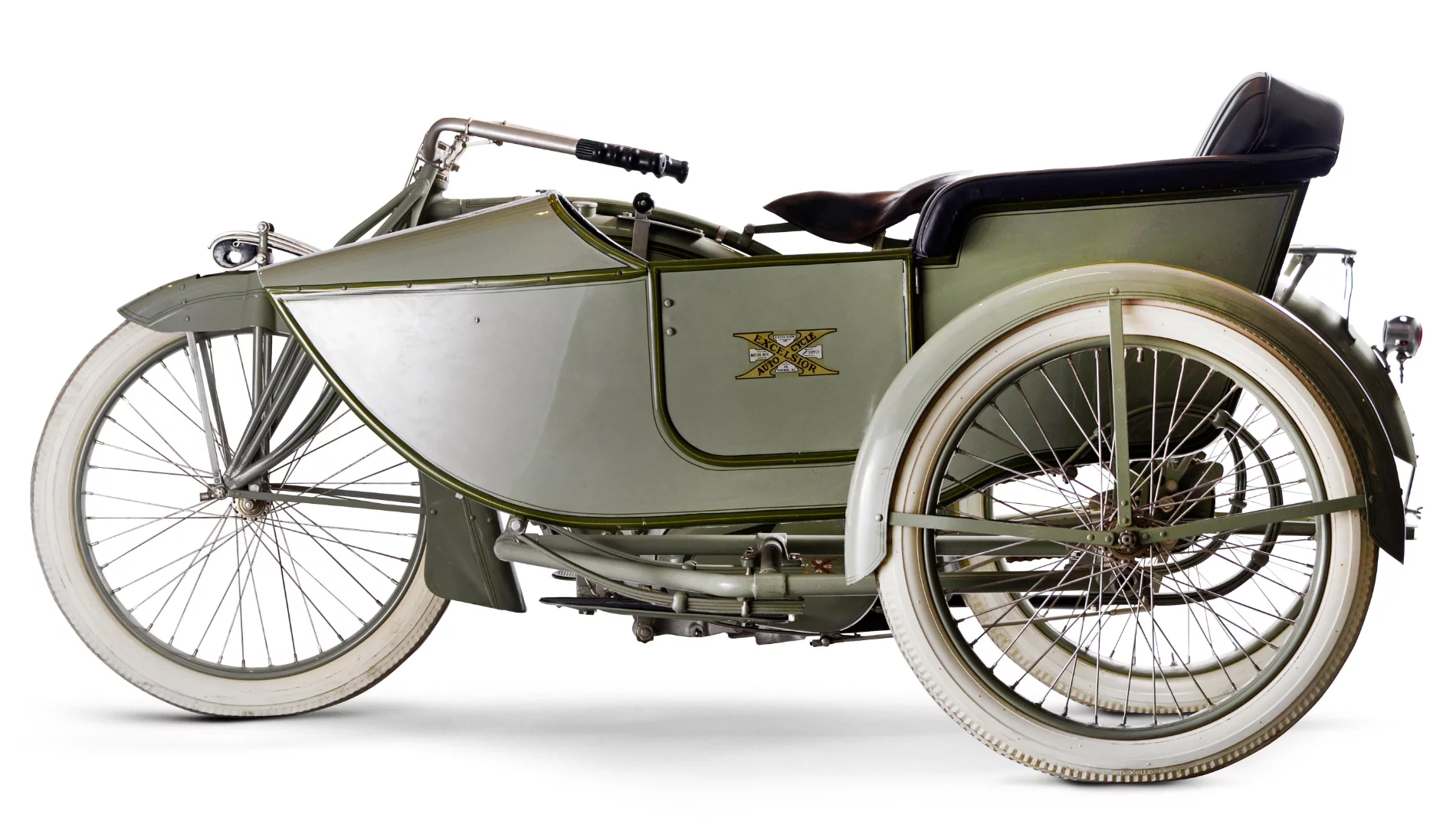 £26,450 ($40,838) – 1917 Excelsior 61ci Motorcycle CombinationLot 27 at Bonhams Lonatti Collection held on 17 October, 2015Estimate: £25,000 - 30,000 ($38,500 - $46,000)
