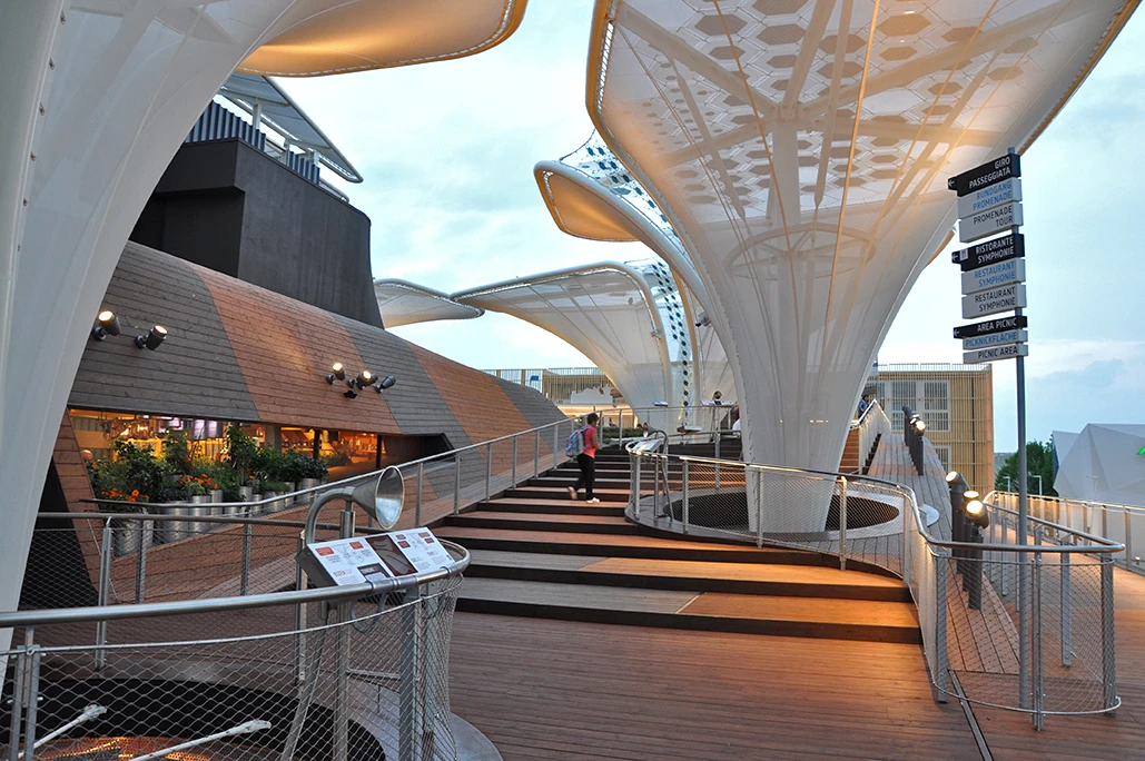 The energy-producing solar trees incorporate thin organic photovoltaic technology