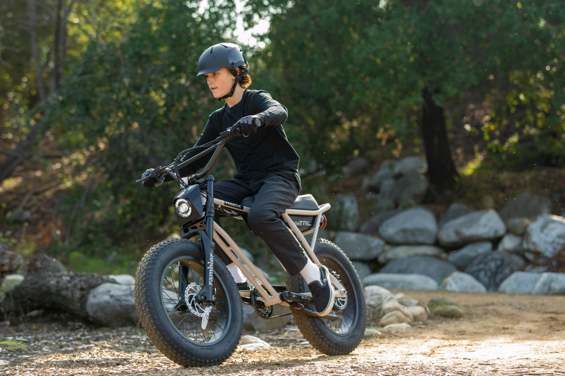 Razor hits the TRL with adult-sized Rambler ebike