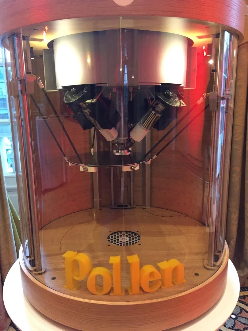 The Pam 3D printer has a high print resolution of up to 40 microns and prints at up to 400 mm per second