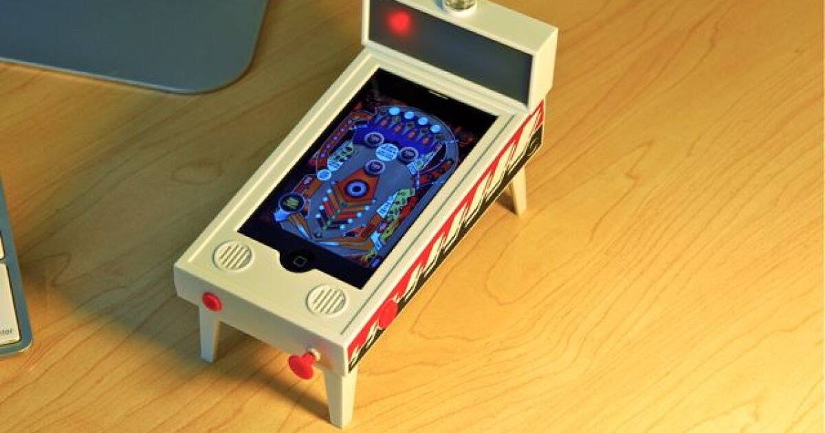 Pinball Magic transforms iPhone into a mini pinball cabinet