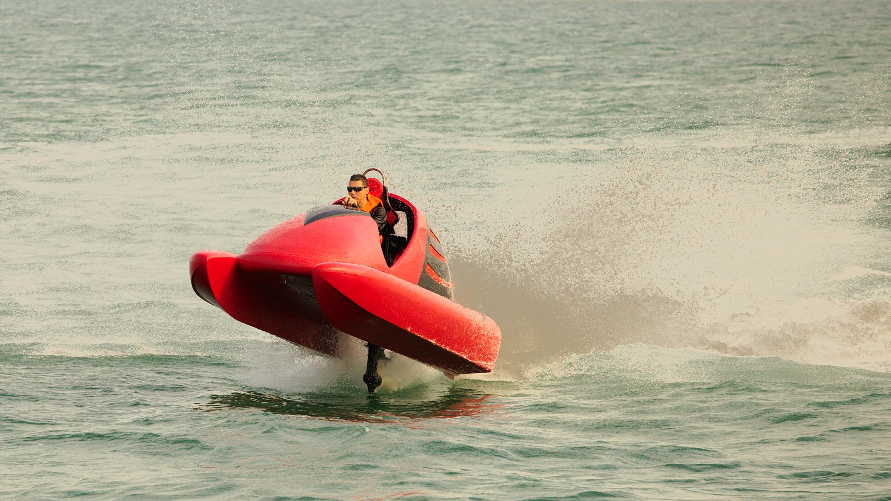 The Wokart weighs just 215 kg (474 lb) without the outboard motor (Photo: Wokart)