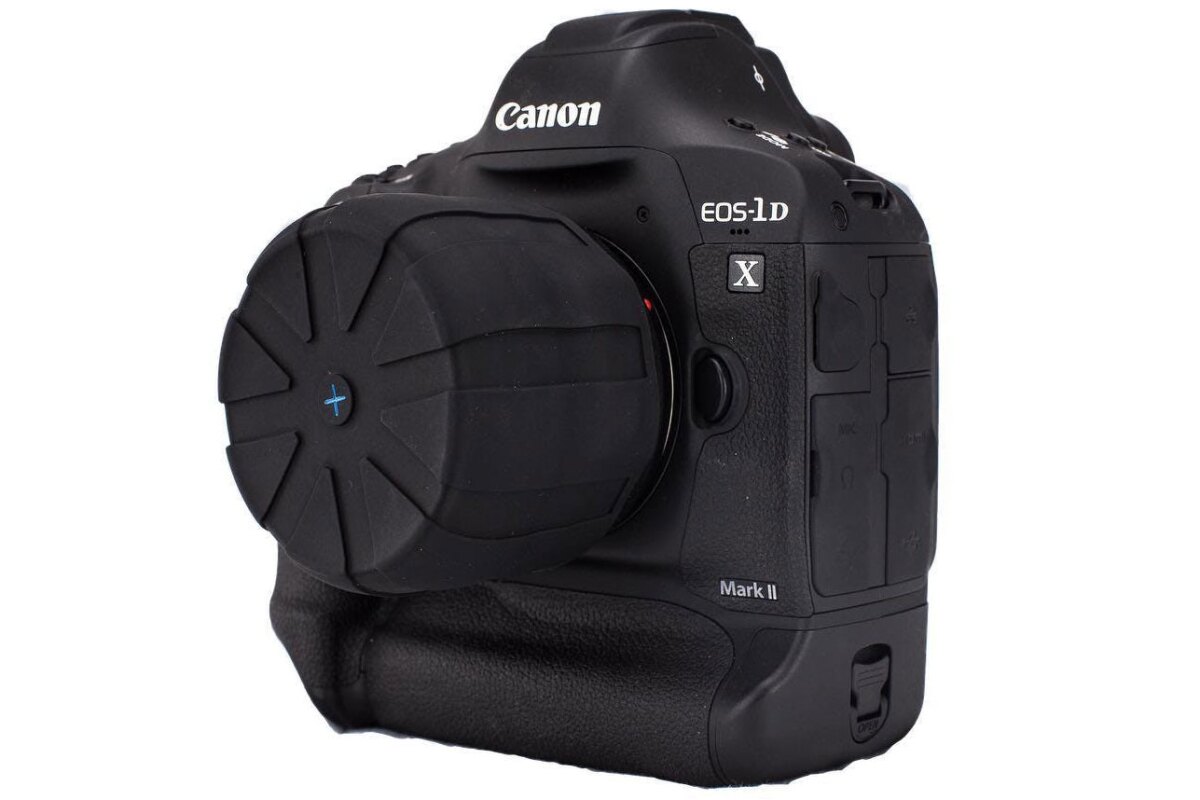 Kuvrd universal lens cap protects and waterproofs your entire lens