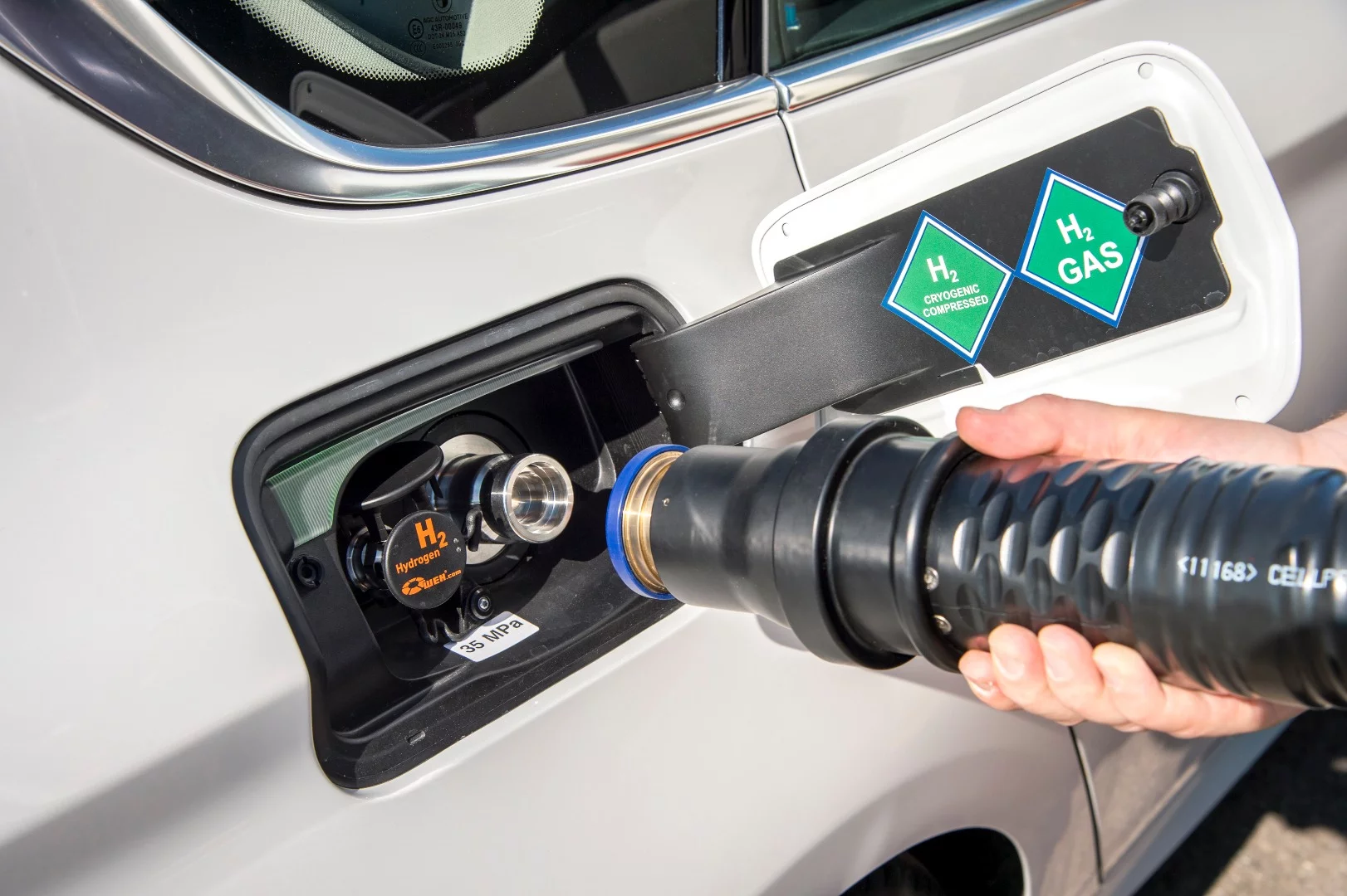 Filling the tank takes under 5 minutes