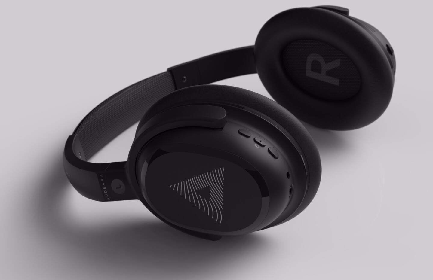 As well as personal hearing profiles, the Audeara headphones also feature Bluetooth 4.2 and active noise cancellation