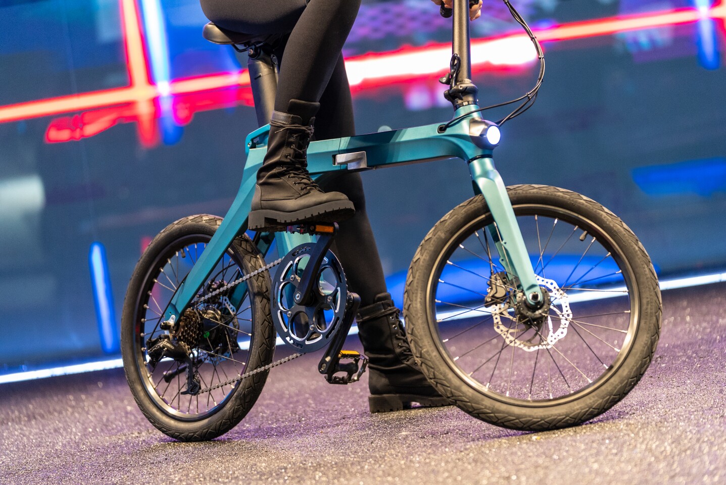 The magnesium allow frame is reported to weigh in at just 3 kg