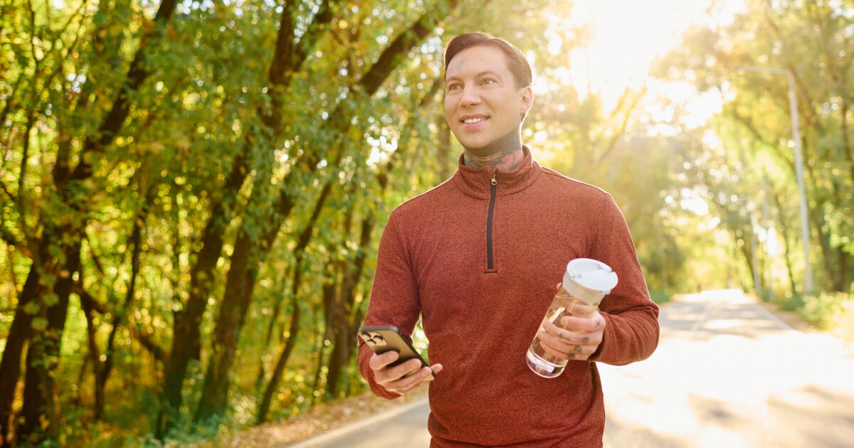 Walking 7000 steps daily cuts early death risk by 47 percent Walking 7000 steps daily cuts early death risk by 47 percent