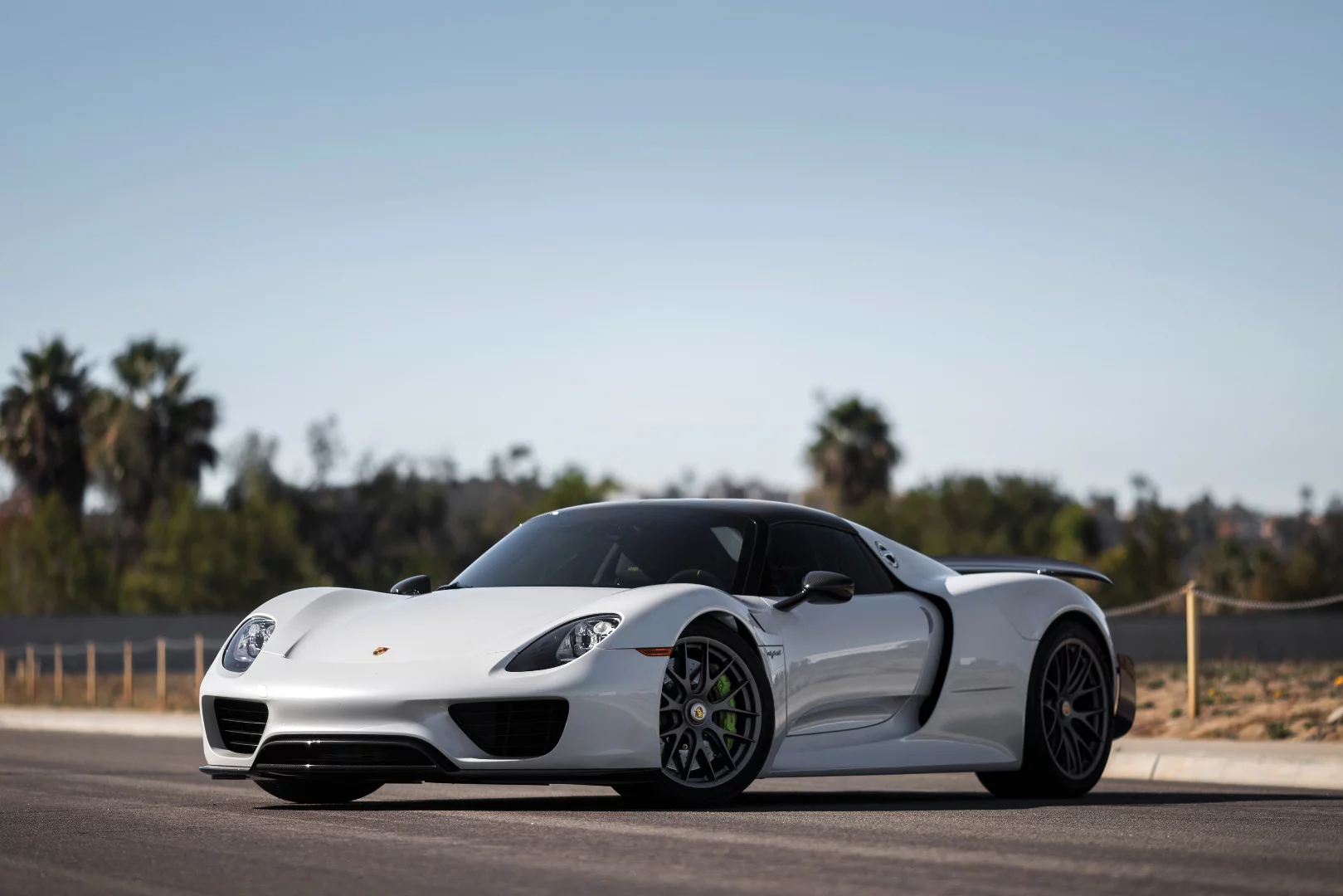 The 918 with Weissach Package was 40 kg lighter than the standard car