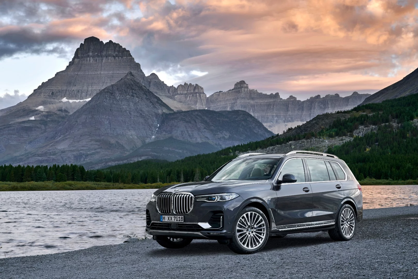 2019 BMW X7: poised to take on the similarly colossal Mercedes GLS