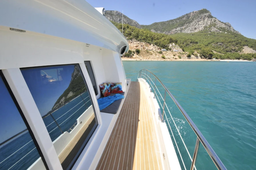 The makers of the Solarwave 64 say that the yacht can achieve unlimited range under normal conditions, at a cruising speed between 6-7 knots