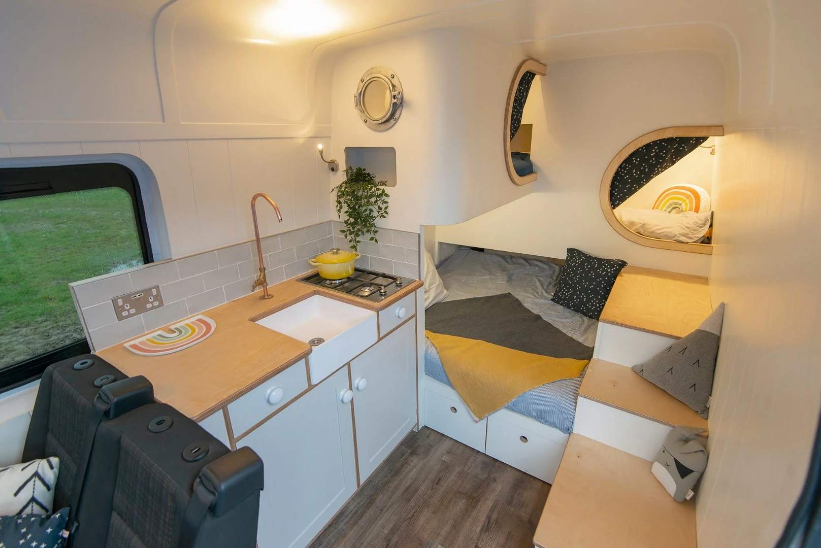 Stepping inside the Jubel Explorer, the mobile home is stylish, comfortable and jammed packed with all the desired features for travelling