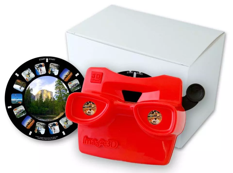Image3D allows customers to create custom View-Master-like photo reels, using their own photographs