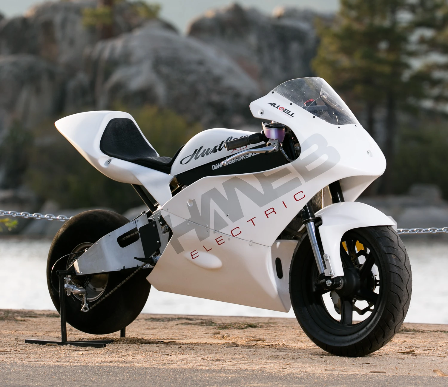 The Hanebrink Hustler X5 features inverted triple clamp coil/hydraulic front forks with seven inches of travel and monocoque swing arm rear suspension with air adjustable hydraulic shocks
