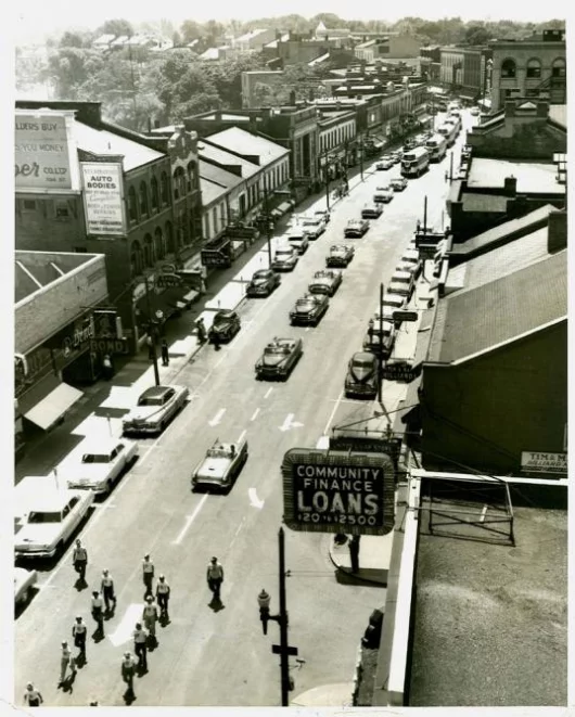 The GM Parade of Progress enters St. Catharine’s, Ontario in 1954 with a string of GM convertibles and the GM Futurliners led by the Oldsmobile F88 concept car. GM photo courtesy of NATMUS.