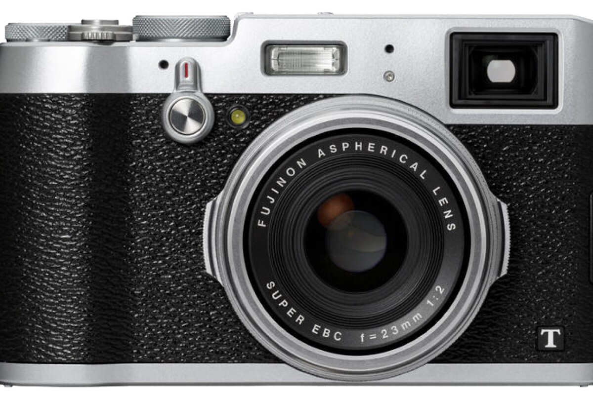 Fujifilm's X100T features the world's first electronic rangefinder