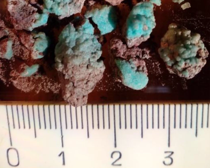 A research team in Russia has discovered a new bright, blue mineral they say could solve one of the problems with sodium-ion batteries