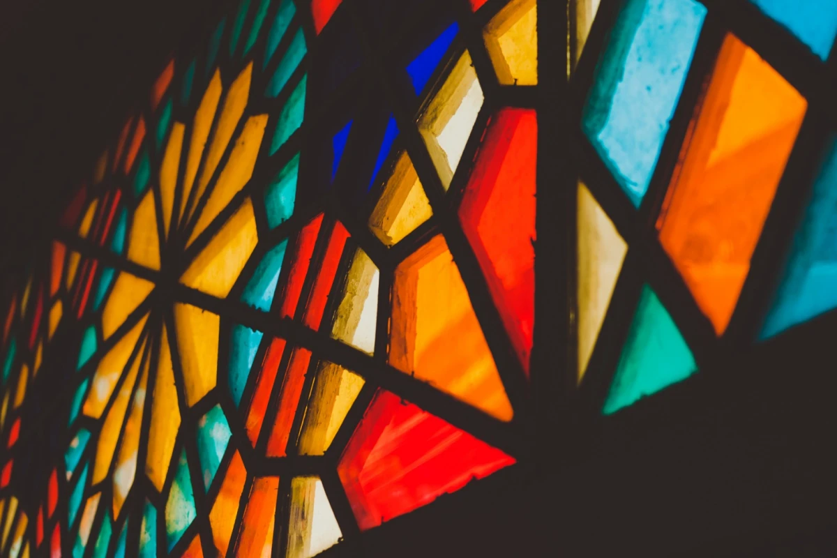 An old technique for making blue stained glass has now been used to make antibacterial materials