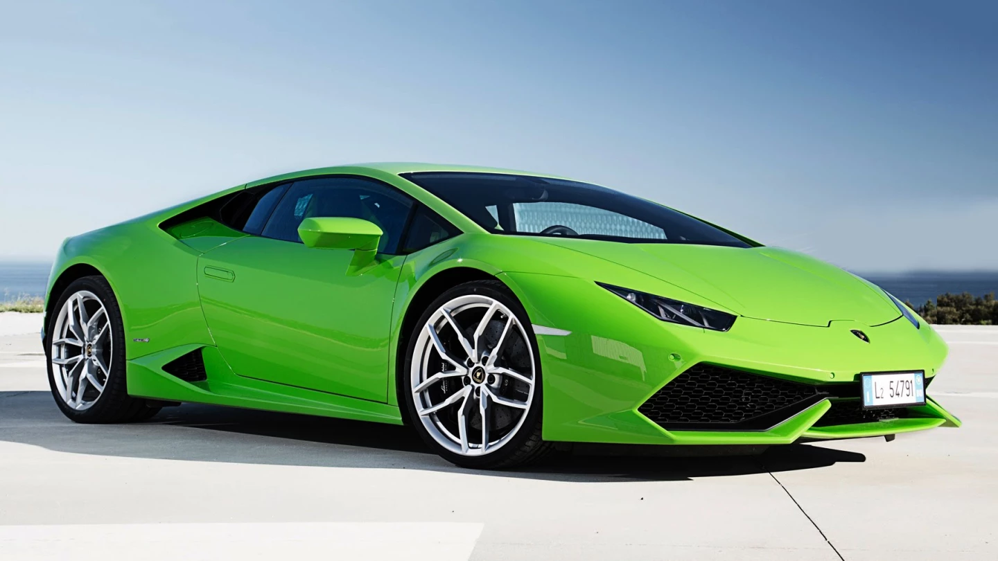 This 2015 Lamborghini Huracán LP 610-4 sold for $450,000 at the 2015 Naples Winter Wine Festival