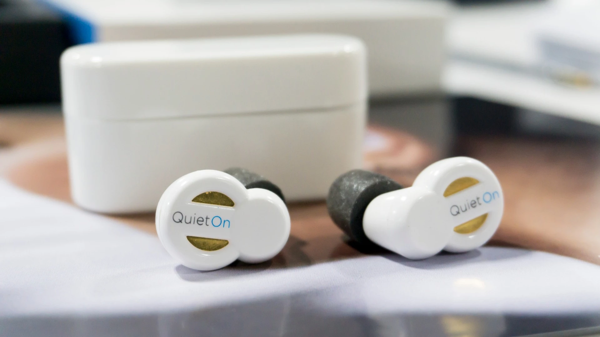 New Atlas goes hands-on with QuietOn active-noise-cancelling earplugs