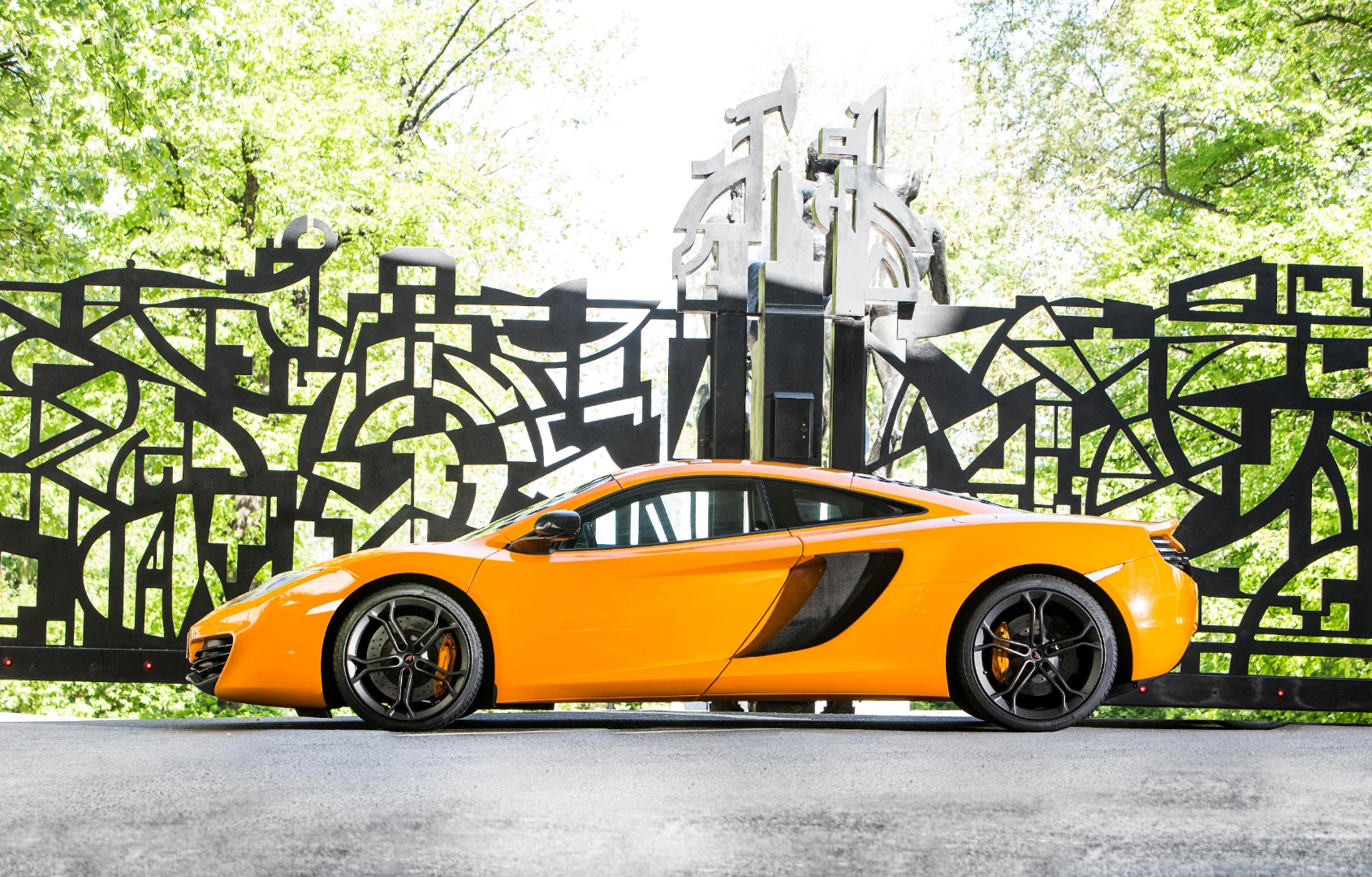 Another bargain supercar, this 200mph 2012 McLaren MP4-12C Coupé has had just one owner and driven 430 miles from new. It was sold with a full McLaren service history and had just been serviced by McLaren Ascot. The going price for a well used MP4-12C is in this vicinity, so there's no excuse for putting it safety deposit box instead of driving it as intended. It sold for £104,166($137,667)