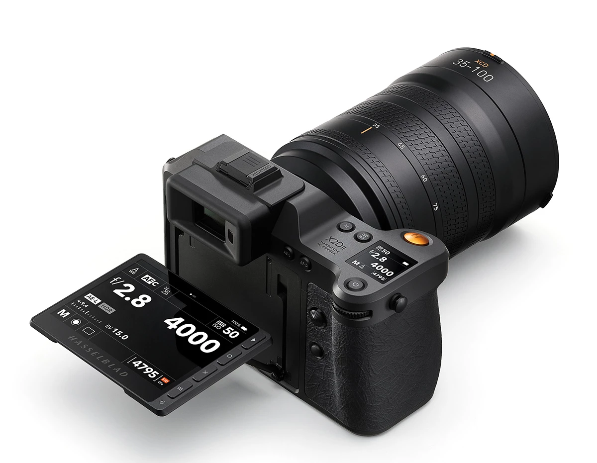 The 3.6-inch touch monitor is plenty bright to display HDR images, and is paired with a new 5D joystick