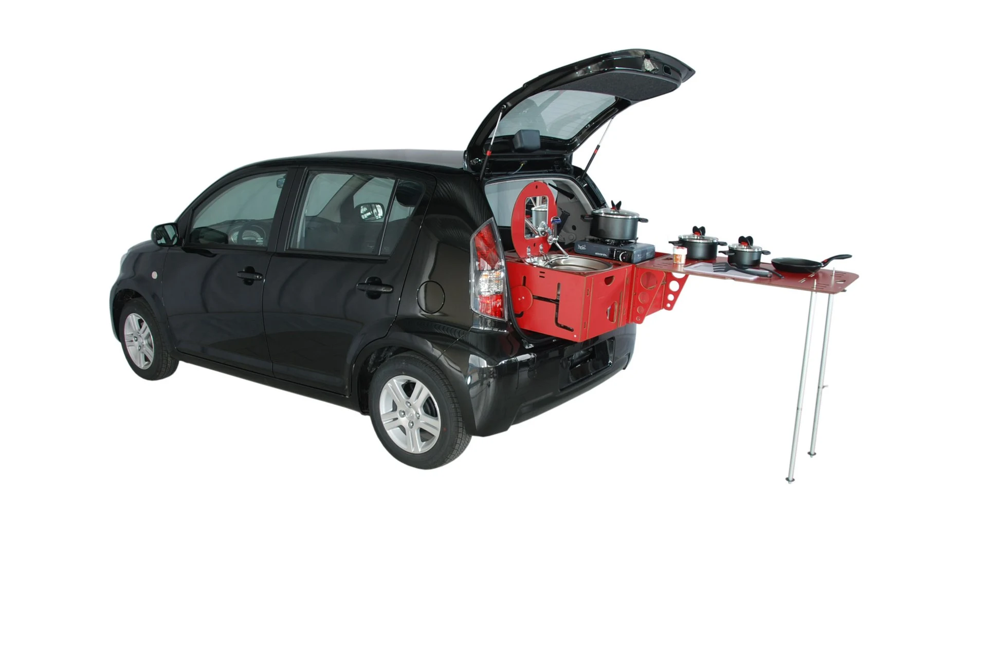When you arrive, the Roombox unfolds and breaks down into numerous components