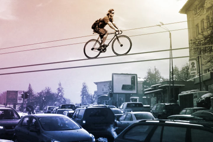 The Kolelinia concept puts a bike lane above the hustle and bustle of city traffic