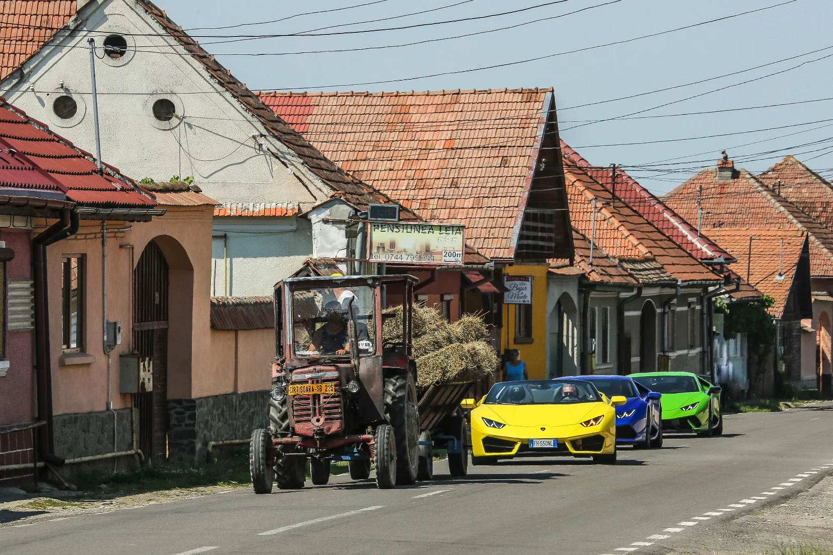 Lamborghini lets six Huracans loose on the Transfagarasan