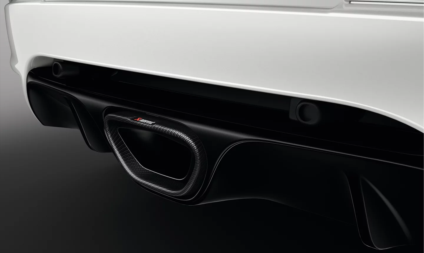 The new R.S 275 features a titanium Akrapovich exhaust system