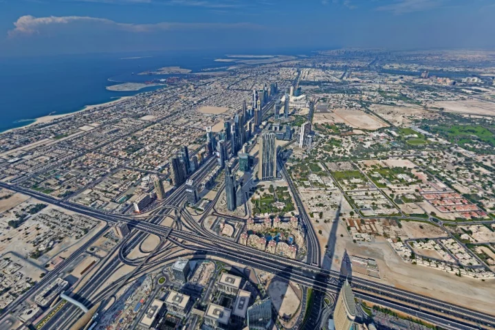 A photographer recently composed a stunning 360 degree panorama image from on top of the Burj Khalifa in Dubai, the tallest building on Earth