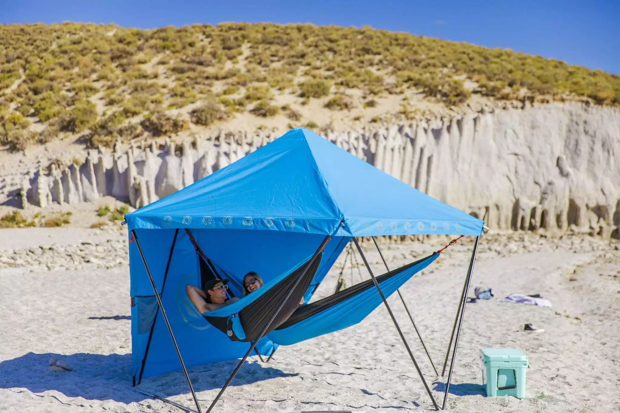 The iDome+ includes a rear wall