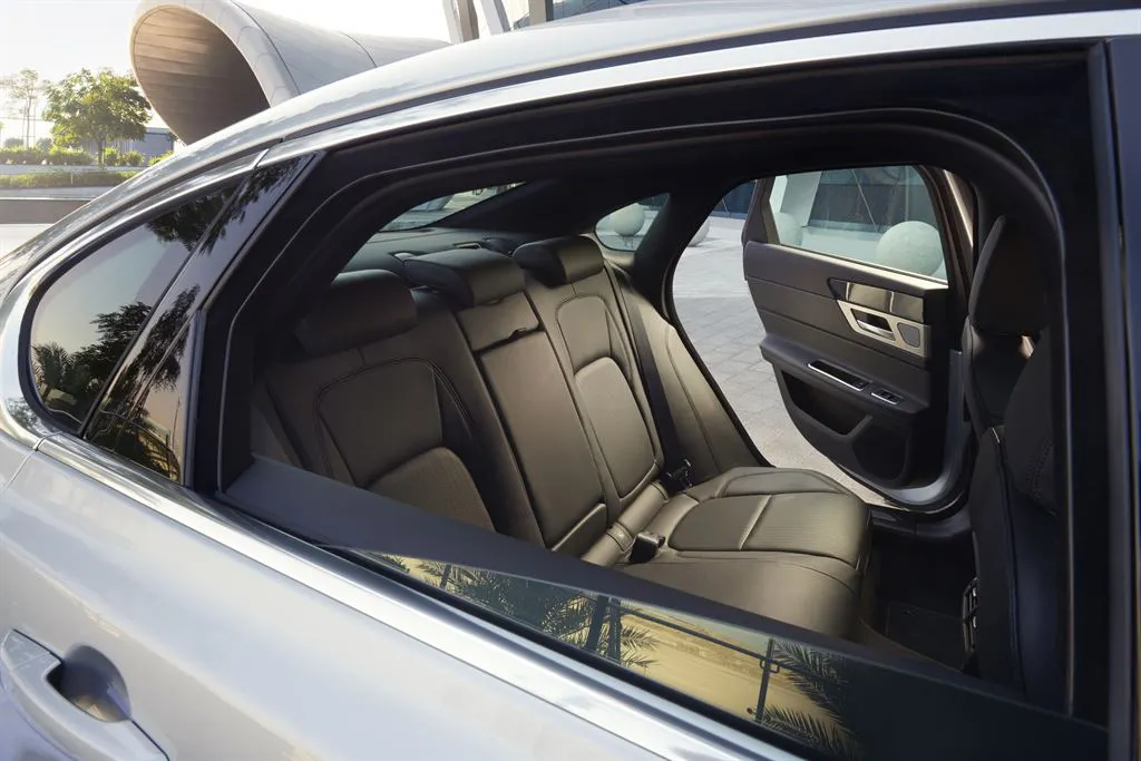 The 2016 Jaguar XF seating