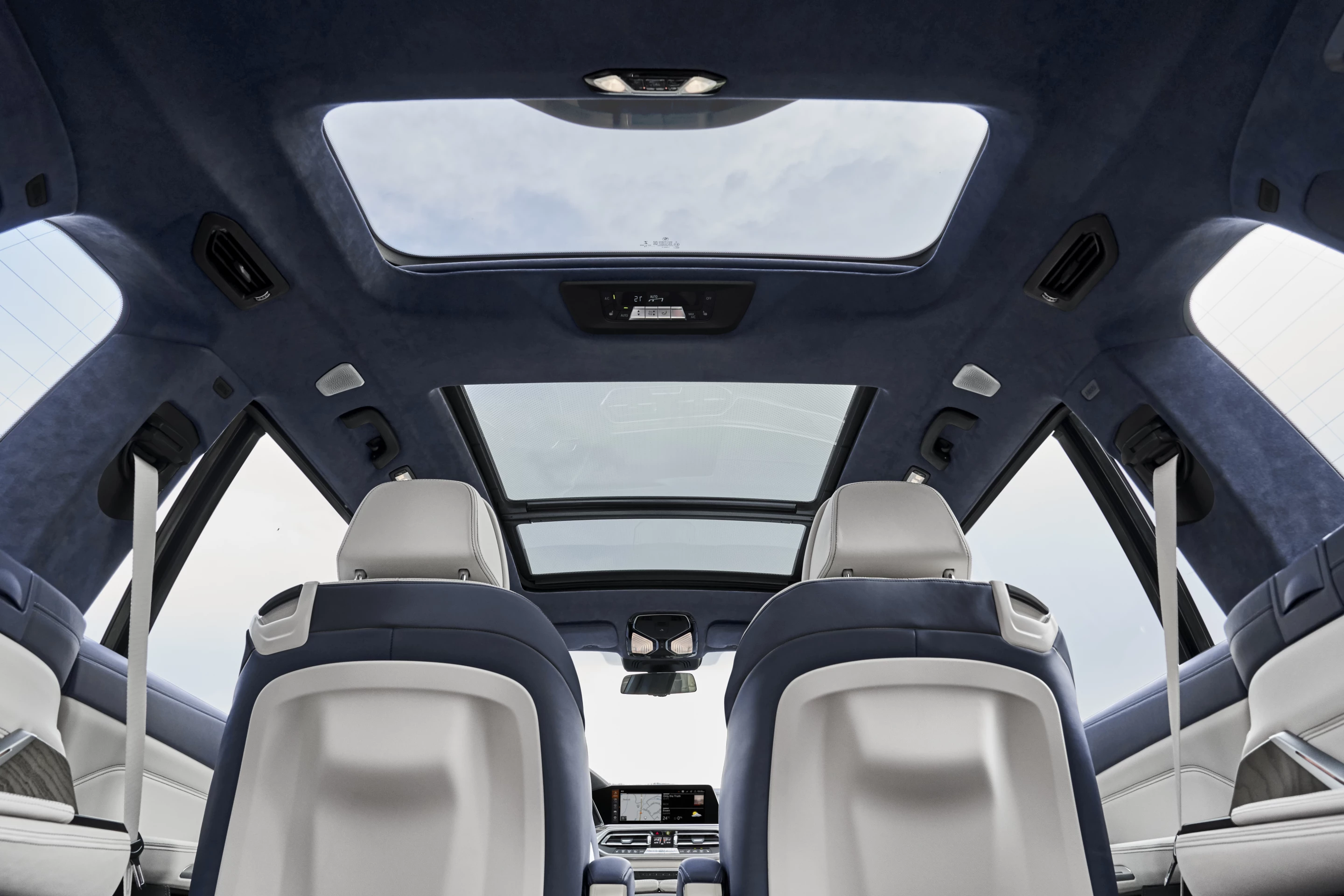A huge panoramic sunroof is standard in the BMW X7