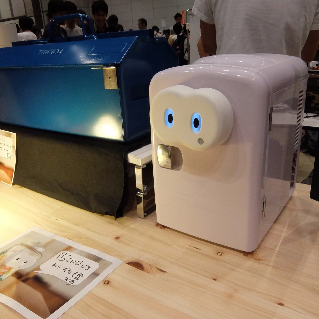 The Momonome - eyes for the Internet of Things