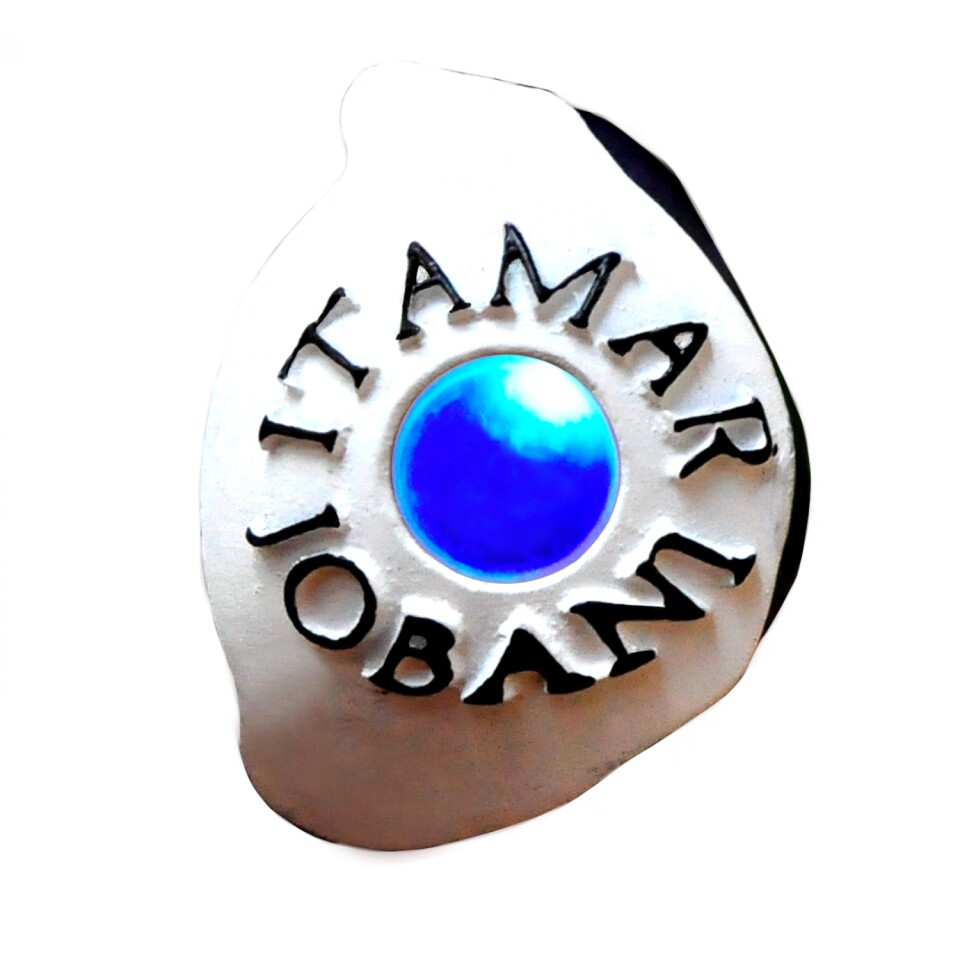 The current working prototype, showing illuminated status LED